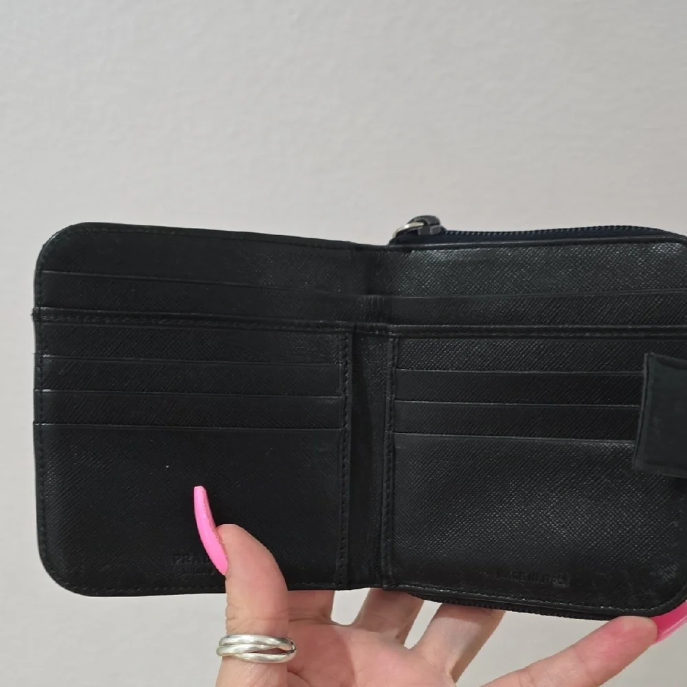 Prada Black Compact Wallet - Picture 7 of 14